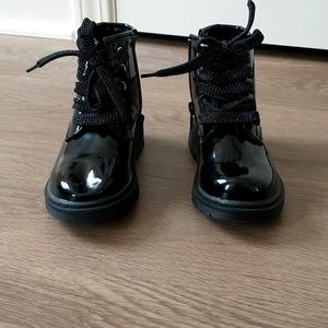 The Shell black 10 m